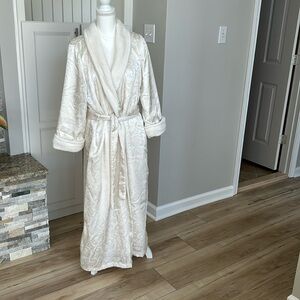 Morgan Taylor Intimates luxurious robe.